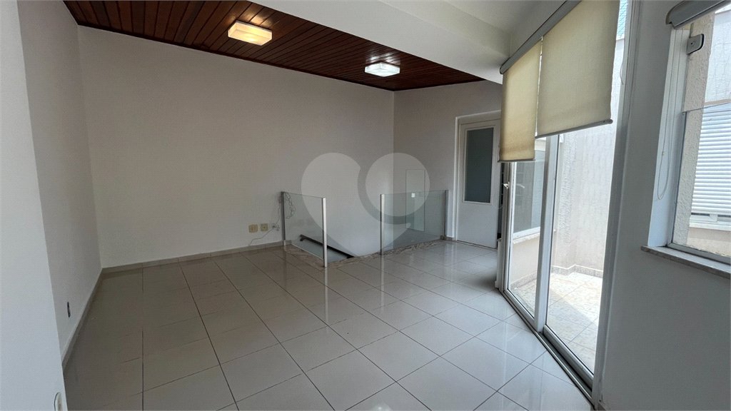 Cobertura à venda com 3 quartos, sendo 2 suítes,  em Vila Ipojuca, São Paulo, SP