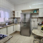 Sobrado à venda com 3 quartos, sendo 1 suíte, em Jardim Vale das Rosas, Araraquara, SP