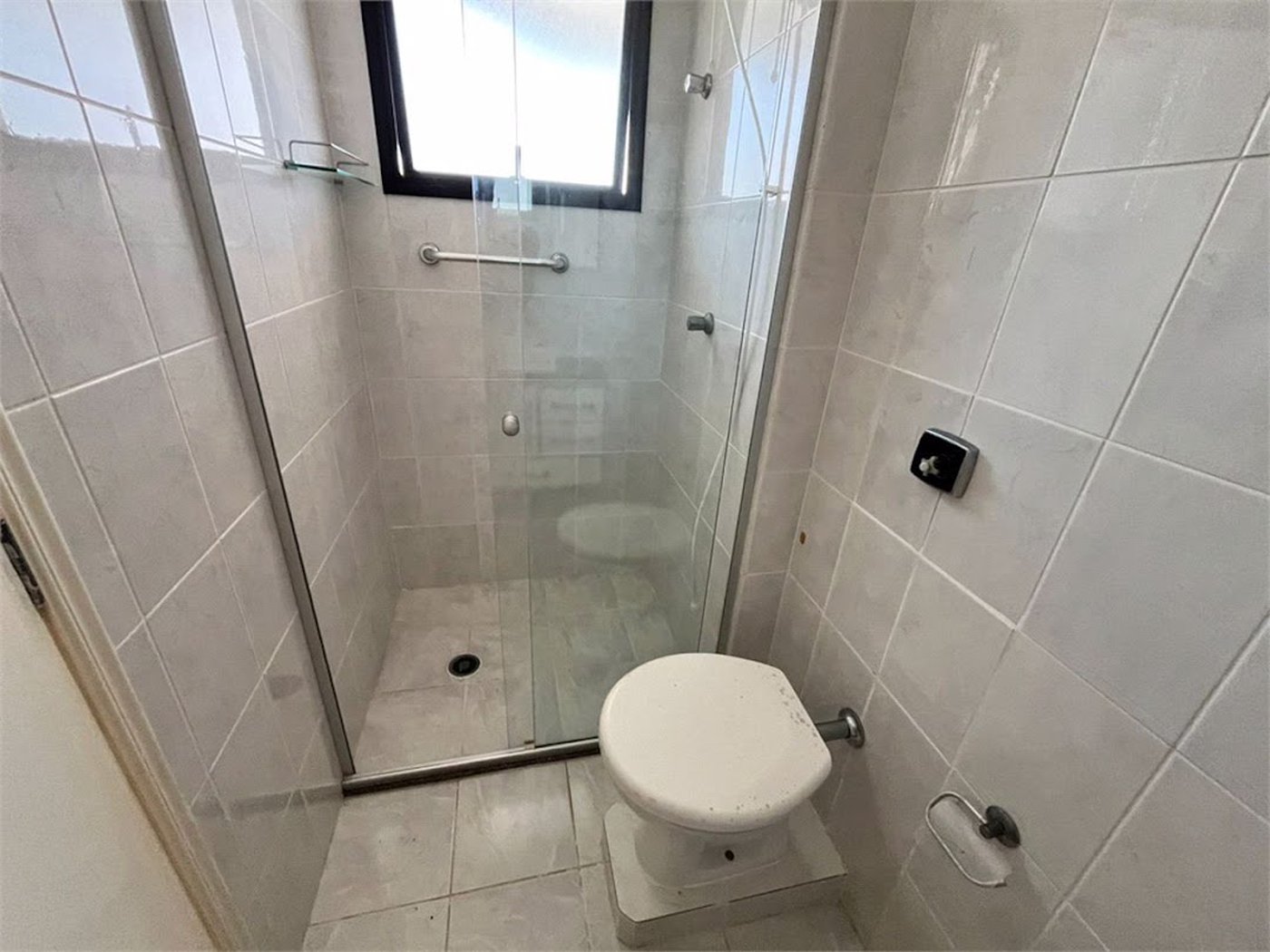 Apartamento Residencial à venda, Enseada, Guarujá - AP0868.