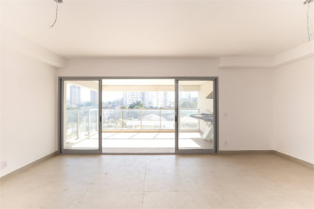 Apartamento à venda com 3 quartos, sendo 1 suíte,  em Vila Sofia, São Paulo, SP