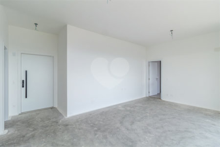 Apartamento à venda ou para alugar com 4 quartos, sendo 3 suítes, em Jardim Morumbi, São Paulo, SP