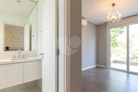 Casa à venda com 4 suítes no condomínio Hípica Garden, São Paulo - SP