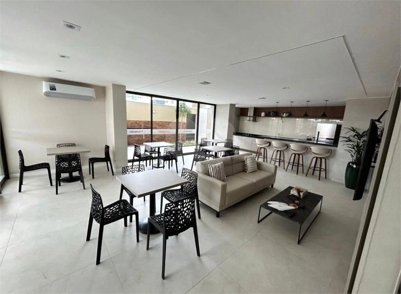 Apartamento à venda com 2 quartos, sendo 1 suíte, em Nova São Pedro, São Pedro da Aldeia, RJ