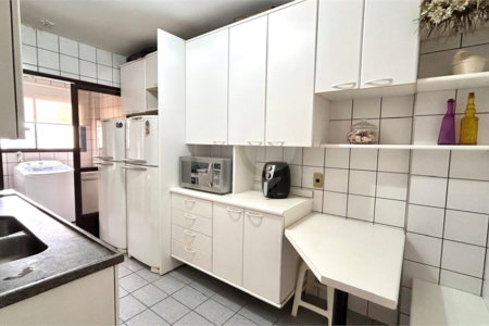 Apartamento à venda com 3 suítes em Vila Suzana, São Paulo, SP