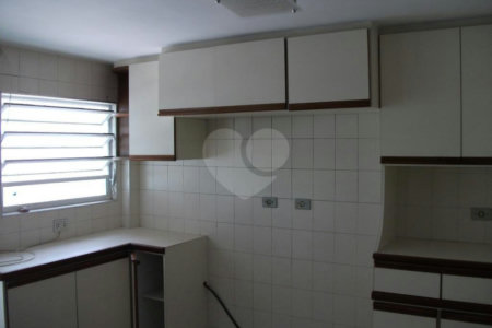 Sobrado à venda com 3 quartos, sendo 1 suíte,  em Jardim Vila Mariana, São Paulo, SP