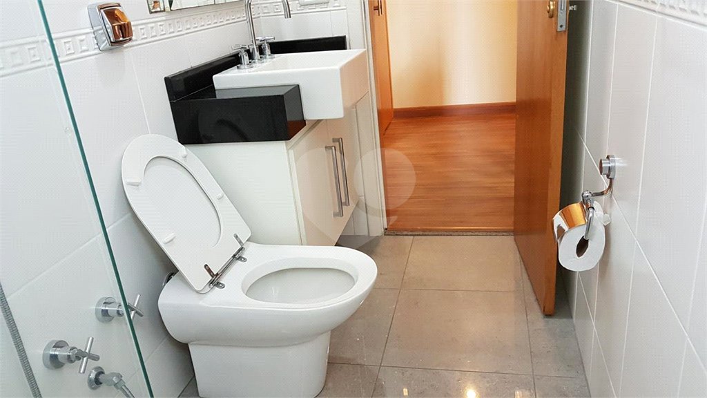 Apartamento à venda com 3 quartos, sendo 1 suíte, em Alto da Lapa, São Paulo, SP