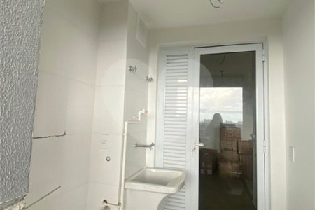 Apartamento à venda com 2 quartos, sendo 1 suíte,  em Vila Rosália, Guarulhos, SP