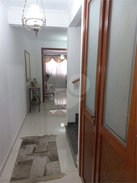Sobrado à venda com 3 quartos em Jardim Marisa, São Paulo, SP