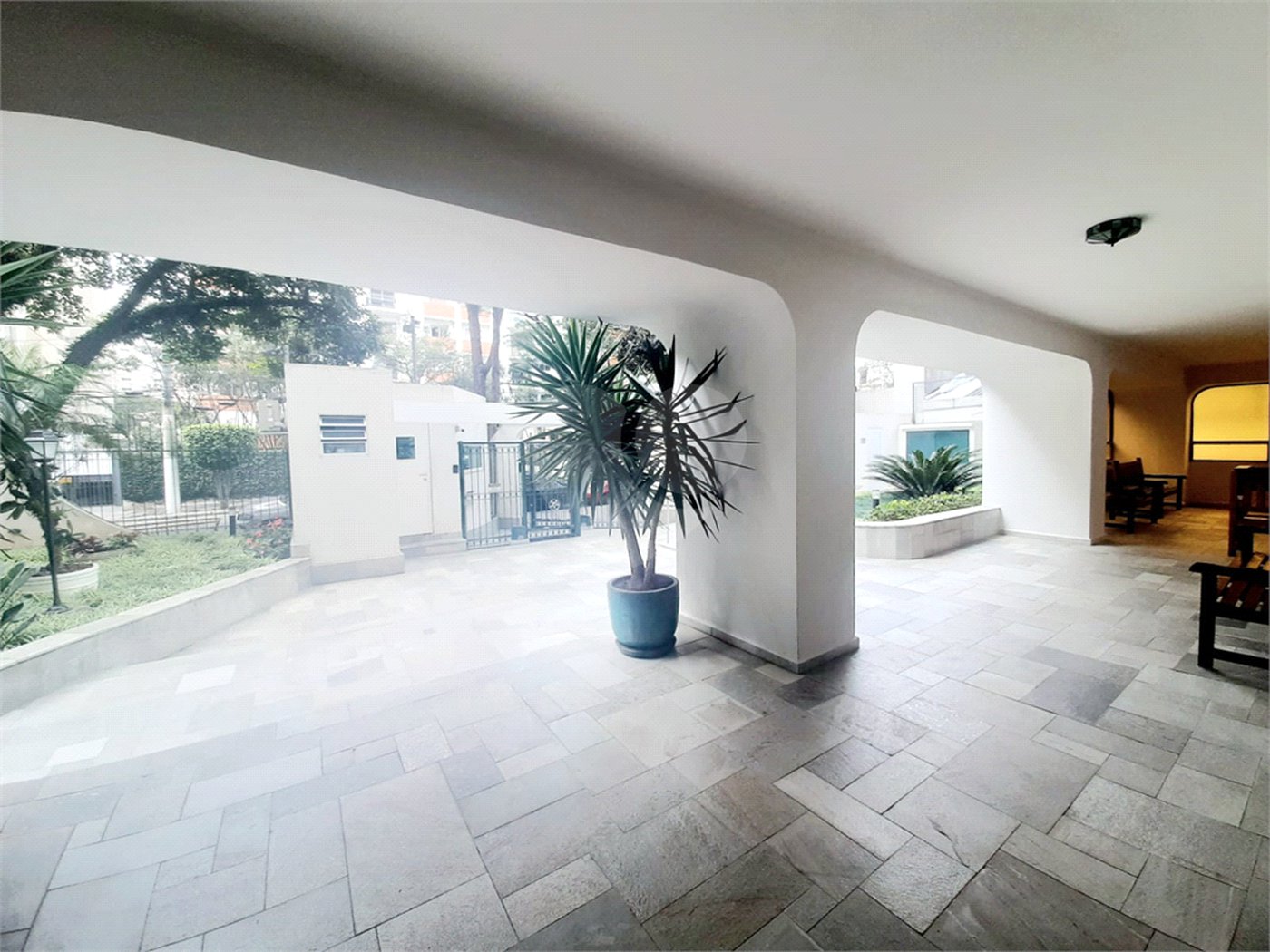 Apartamento à venda com 3 quartos em Moema, São Paulo, SP