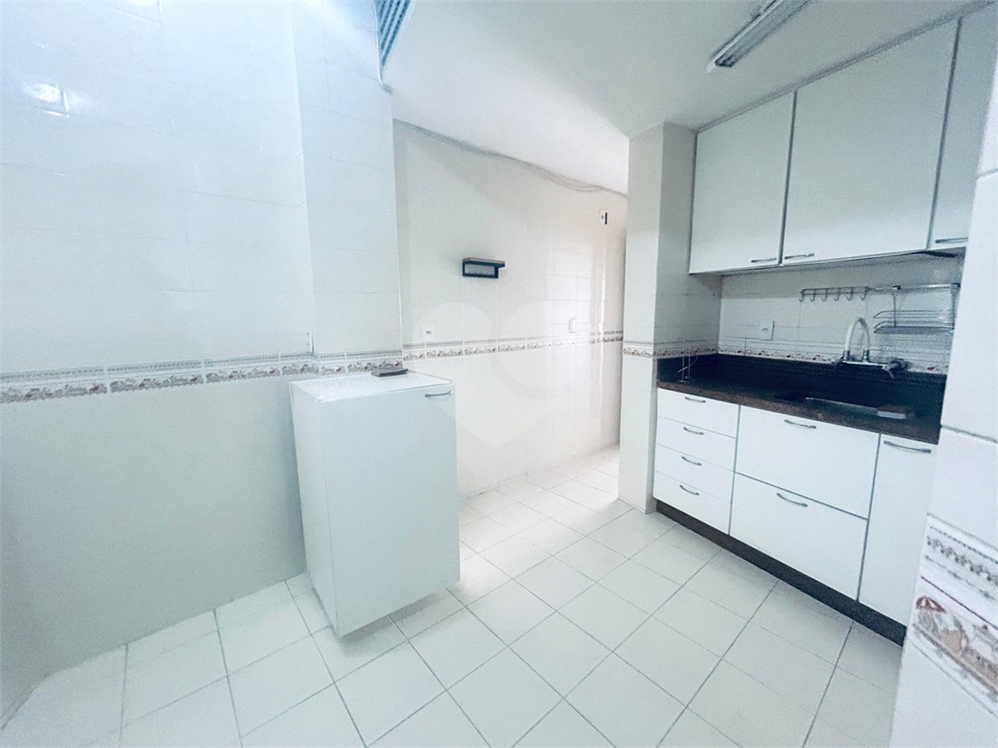 Apartamento à venda com 3 quartos, sendo 1 suíte, em Lagoa, Rio de Janeiro, RJ