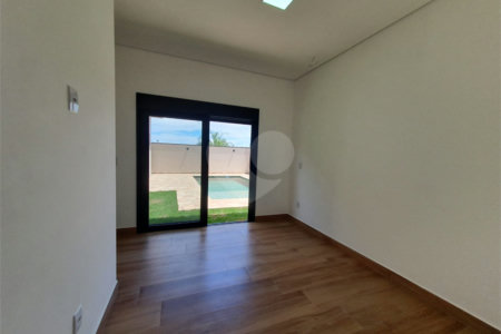 Casa à venda com 3 suítes no condomínio Via Castelli, Louveira - SP