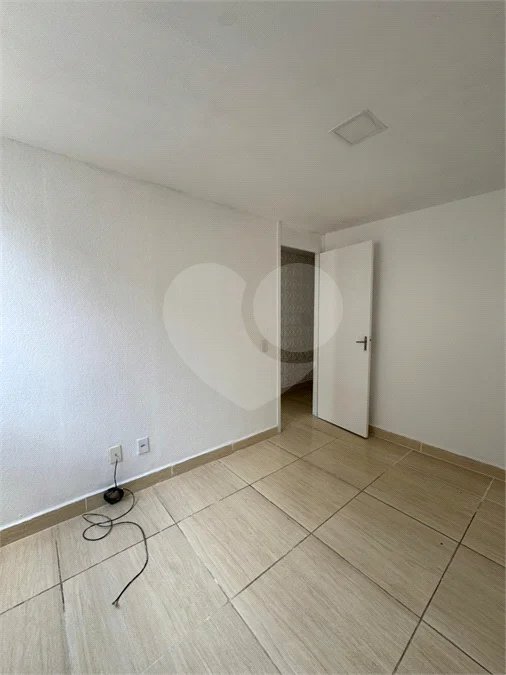 Apartamento à venda com 2 quartos em Santa Cruz, Rio de Janeiro, RJ