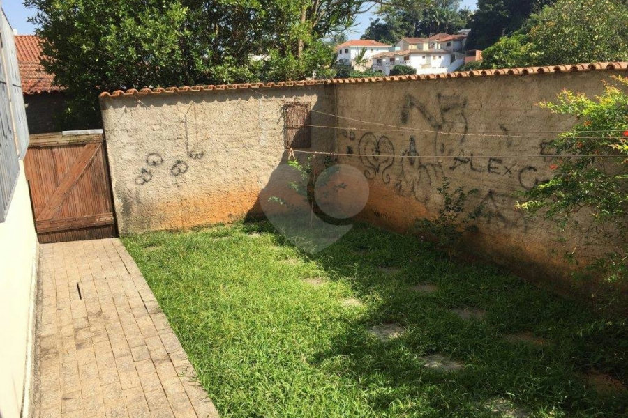 Sobrado à venda com 3 suítes em Vila Irmãos Arnoni, São Paulo, SP