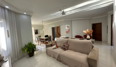 Casa à venda com 3 suítes em Cidade Jardim, Araraquara, SP