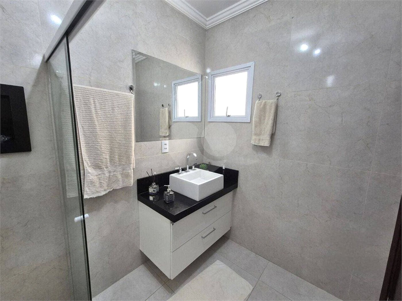 Casa à venda com 3 quartos, sendo 1 suíte,  em Vila Augusta, Sorocaba, SP
