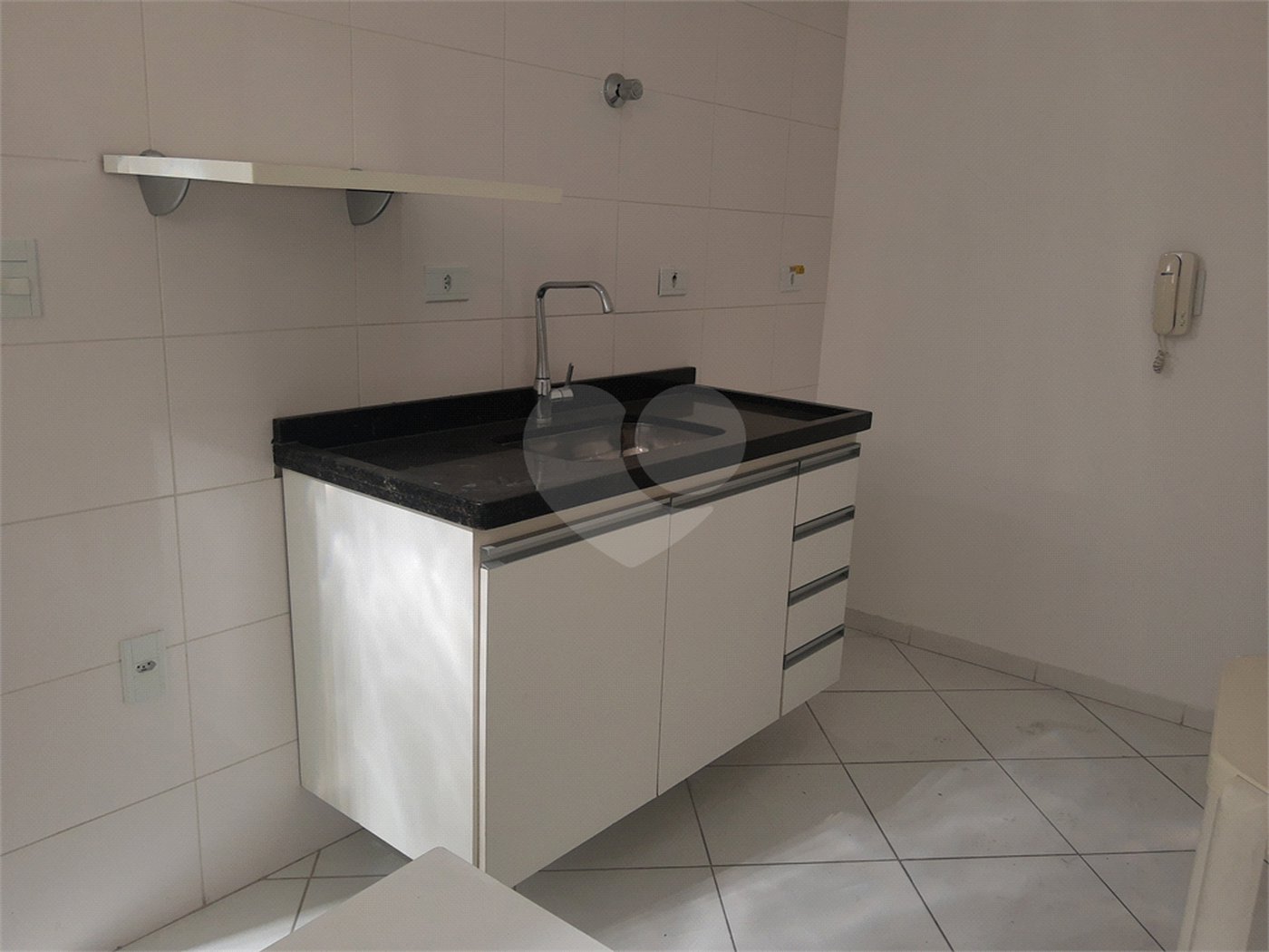 Casa à venda com 3 quartos, sendo 1 suíte, em Vila Mariana, São Paulo, SP