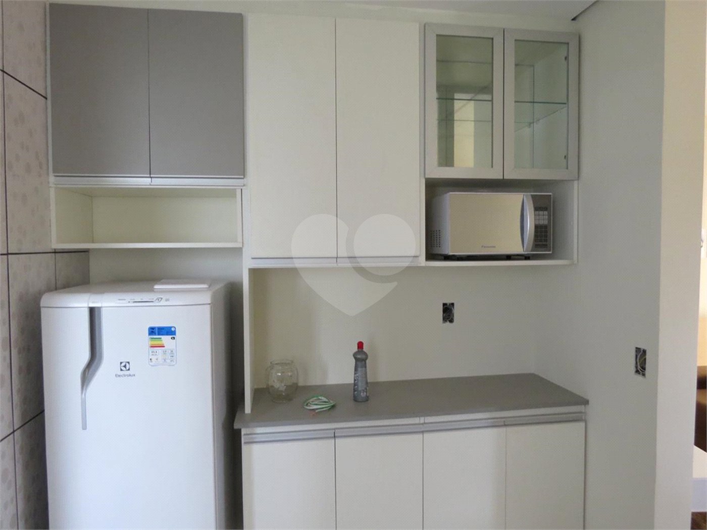 Apartamento à venda com 2 quartos, sendo 1 suíte,  em Vila Suissa, Mogi das Cruzes, SP