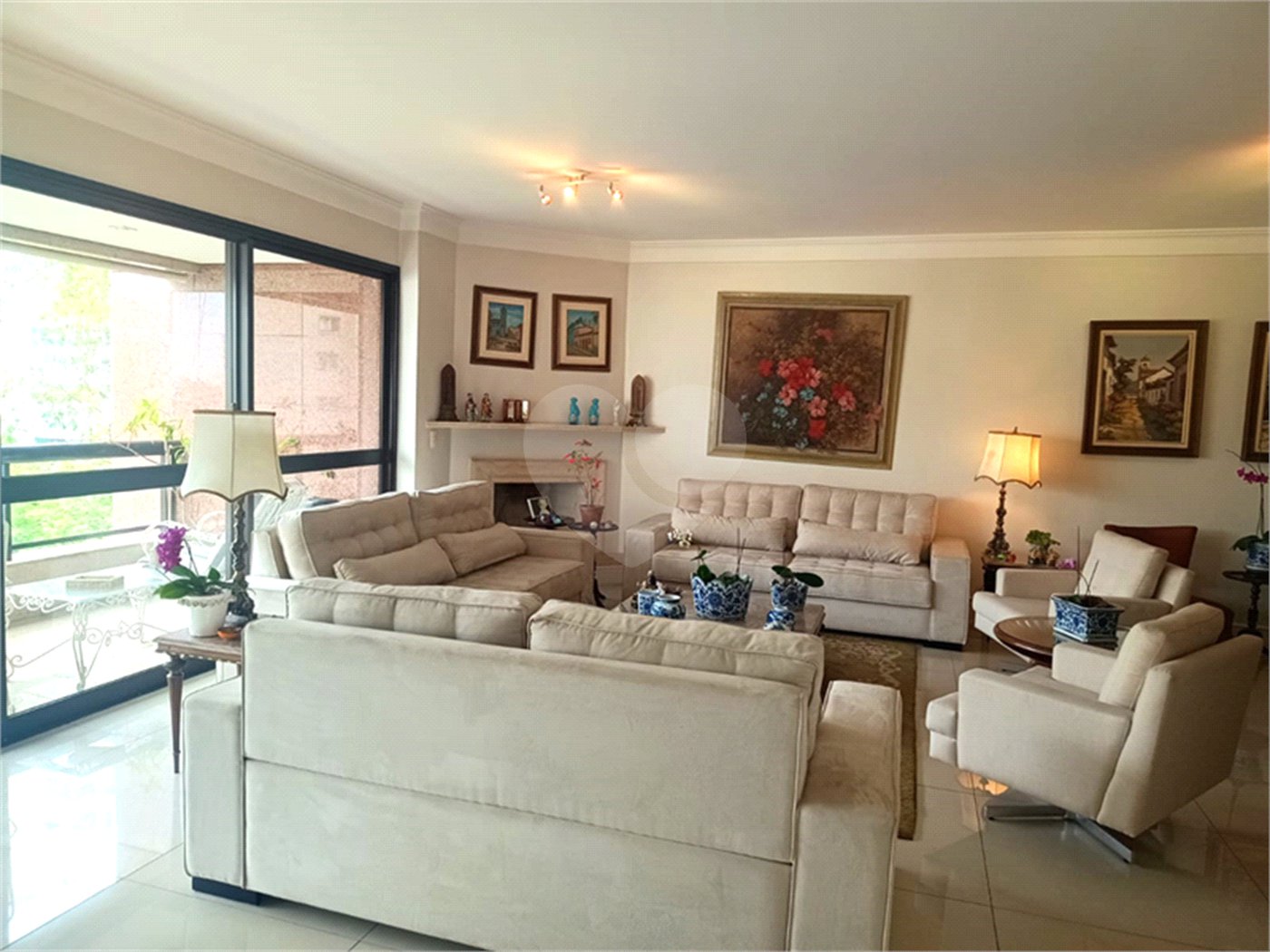 Apartamento à venda com 3 suítes em Vila Suzana, São Paulo, SP