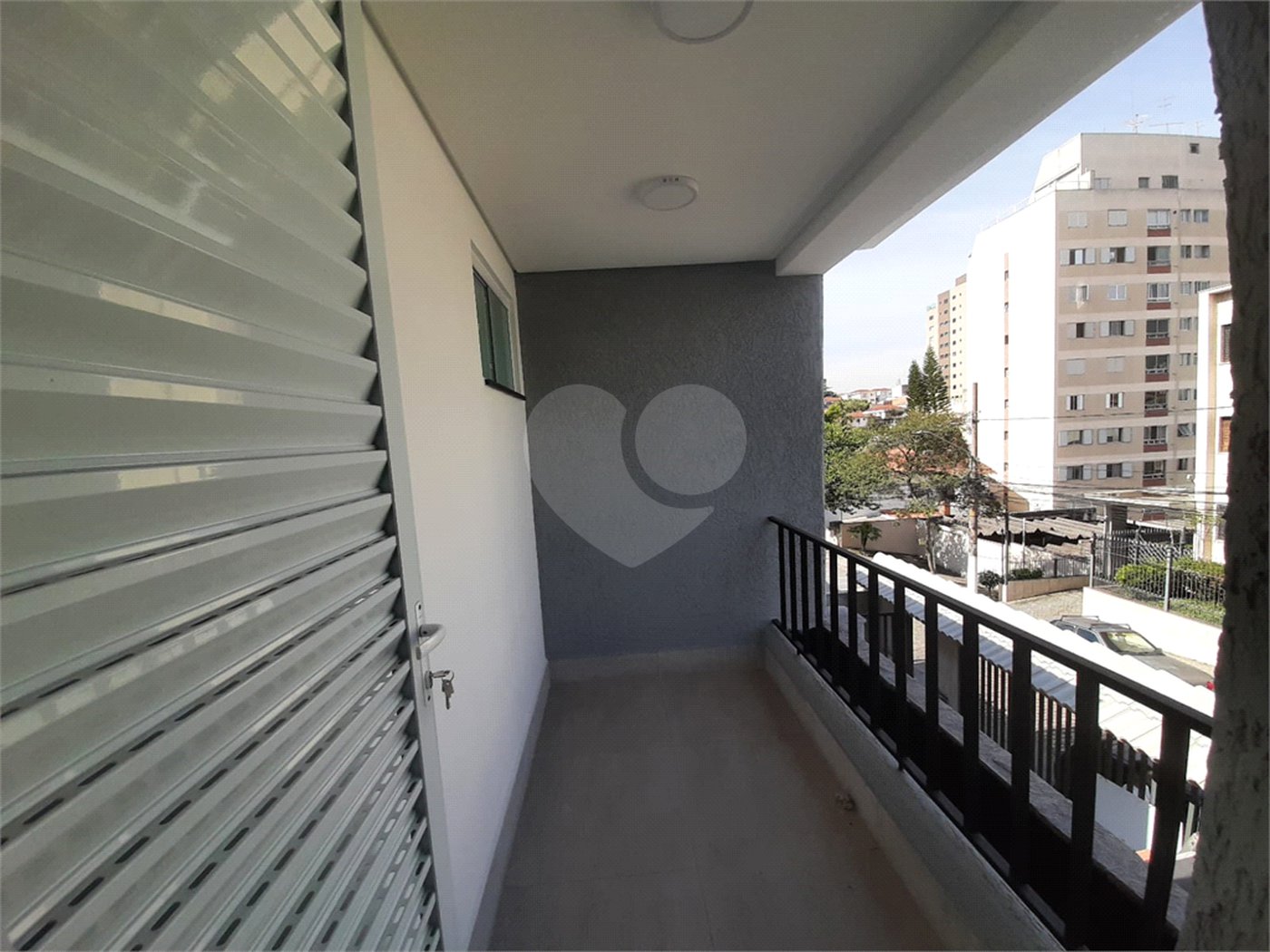 Sobrado à venda com 4 quartos, sendo 3 suítes, em Vila Paulicéia, São Paulo, SP