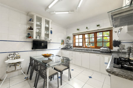 Casa à venda com 5 suítes no condomínio Parque Village Castelo, Itu - SP