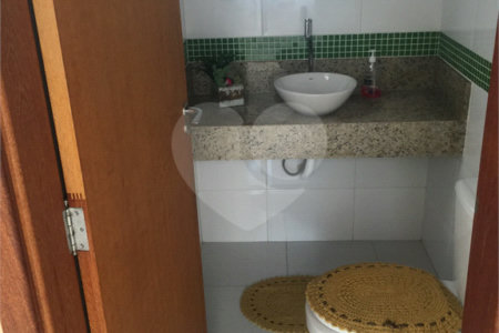 Casa à venda com 3 suítes no condomínio Lago da Serra, Araçoiaba da Serra - SP