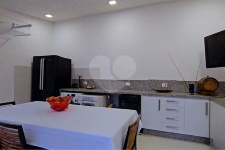 Casa à venda com 4 quartos, sendo 1 suíte, em Jardim Europa, São Paulo, SP