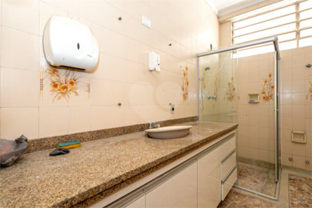 Casa Térrea à venda com 4 quartos, sendo 1 suíte,  em Brooklin Velho, São Paulo, SP