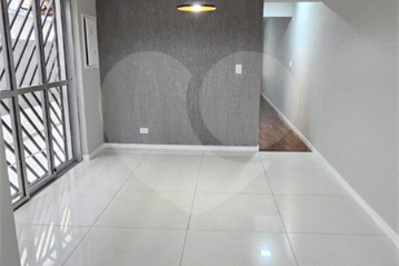 Sobrado à venda com 3 quartos, sendo 2 suítes, em Ferreira, São Paulo, SP
