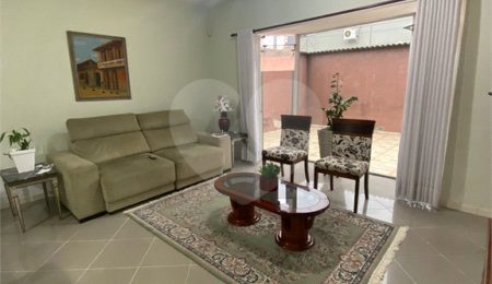 Casa Térrea à venda com 4 quartos, sendo 1 suíte,  em Vila Oliveira, Mogi das Cruzes, SP