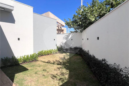 Casa à venda com 3 suítes em Residencial Village Damha III, Araraquara, SP