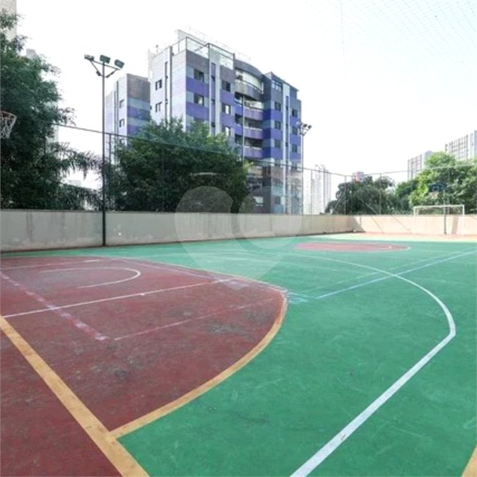 Apartamento à venda com 3 suítes em Vila Suzana, São Paulo, SP