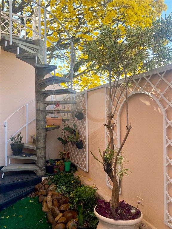 Casa à venda com 4 quartos, sendo 3 suítes, em Jardim Maia, Guarulhos, SP