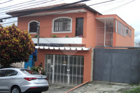 Sobrado à venda com 3 quartos, sendo 1 suíte, em Jaguaré, São Paulo, SP