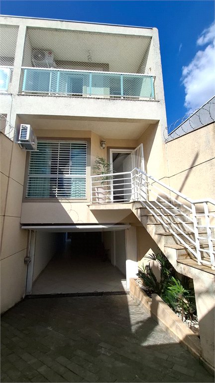 Sobrado à venda com 3 suítes em Vila Constança, São Paulo, SP