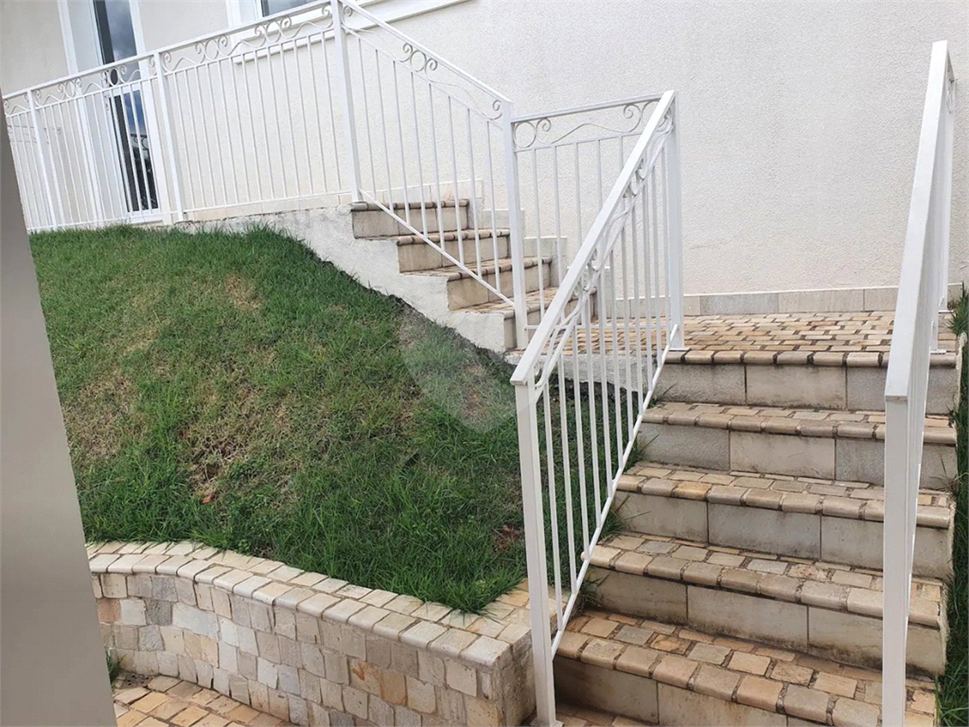 Casa à venda com 5 quartos, sendo 4 suítes, no condomínio Sol Vinhedo, Vinhedo - SP