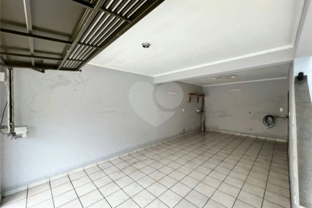 Sobrado com 3 dormitórios , sendo 1 suíte à venda no bairro Jardim Marek , Santo André