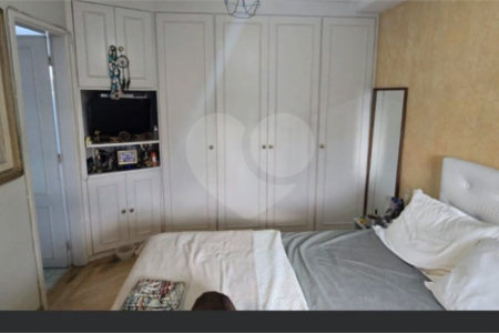 Apartamento à venda com 3 quartos, sendo 1 suíte,  em Paraíso do Morumbi, São Paulo, SP