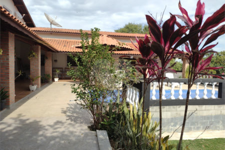Casa à venda com 3 quartos, sendo 1 suíte, no condomínio Acmti - Colinas do Mosteiro, Terras de Itaici e Recanto dos Pássaros, Indaiatuba - SP