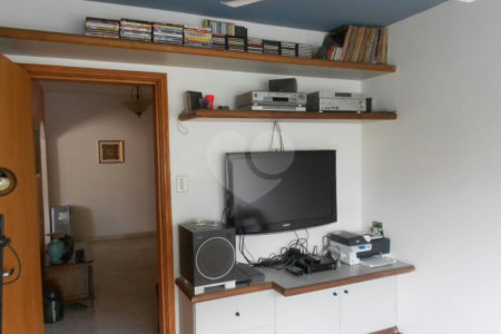 Apartamento à venda com 3 quartos, sendo 1 suíte,  em Santa Cecília, São Paulo, SP