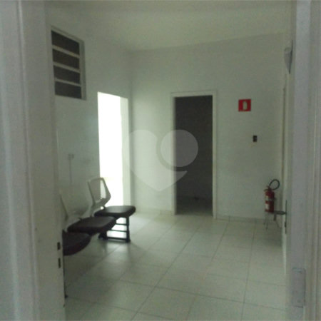 Casa à venda ou para alugar com 15 quartos, sendo 5 suítes,  no Centro, Atibaia, SP