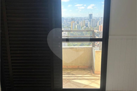 Cobertura à venda com 3 quartos, sendo 1 suíte, em Vila Andrade, São Paulo, SP
