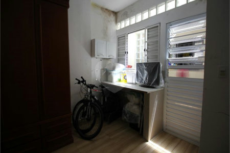 Casa à venda com 3 quartos, sendo 1 suíte, em Vila Clementino, São Paulo, SP