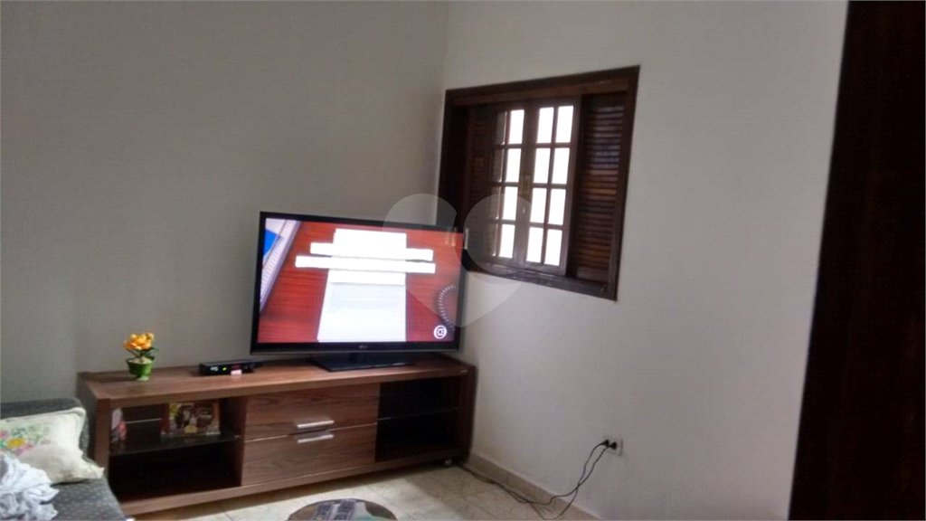 Sobrado à venda com 3 quartos, sendo 1 suíte, em Jardim Suzano, Suzano, SP