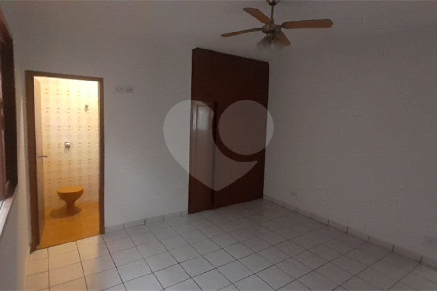Casa à venda com 3 quartos, sendo 1 suíte,  em Parque Vitória, São Paulo, SP