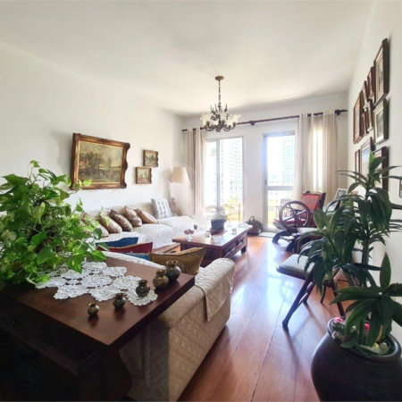 Apartamento à venda com 3 quartos, sendo 1 suíte, em Jardim das Acácias, São Paulo, SP