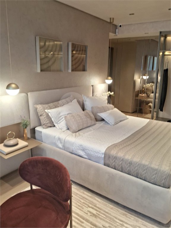 Apartamento à venda com 3 suítes em Vila Mariana, São Paulo, SP