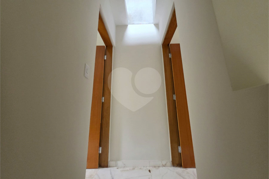 Sobrado à venda com 2 quartos, sendo 1 suíte,  em Vila Clarice, São Paulo, SP