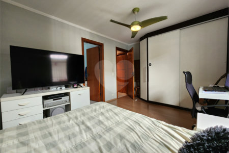 Casa à venda com 4 quartos, sendo 3 suítes,  em Vila Rosália, Guarulhos, SP