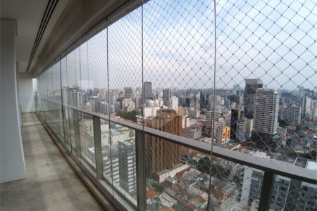 Apartamento com 3 suites e 4 vagas em Pinheiros