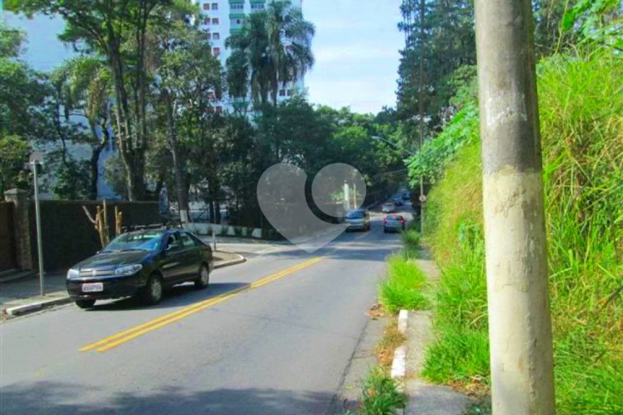 Sobrado à venda com 4 quartos, sendo 2 suítes, em Jardim Floresta, São Paulo, SP